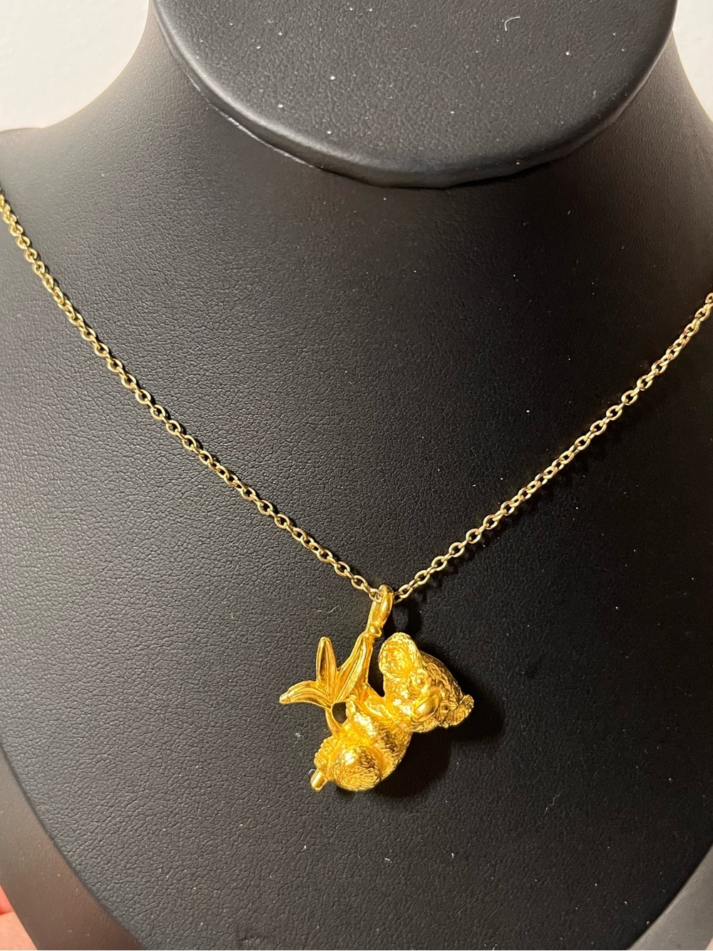 Gold-tone Koala Bear Pendant and chain Necklace - vintage